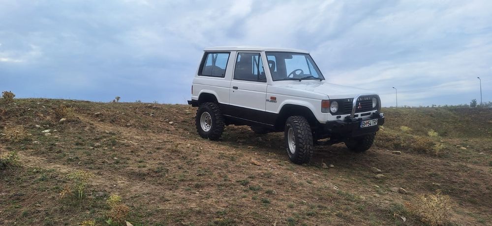Mitsubishi pajero mk1