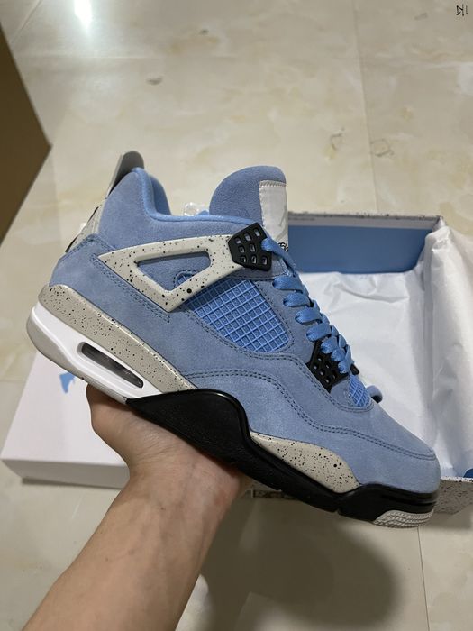 Air Jordan 4 Retro “University Blue”