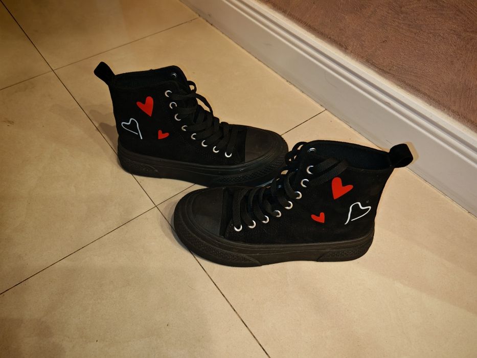 Reducere! Adidași FILA, 38