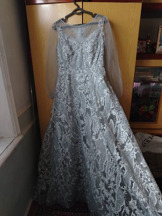 Вечернее шикарное платье