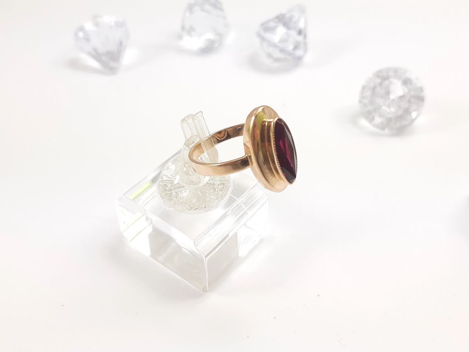 Златен пръстен 585 с рубин – 4.33 г