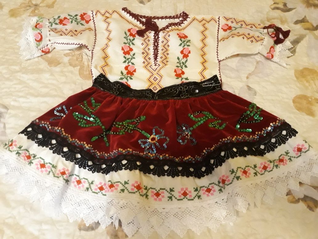 Costum popular fetițe