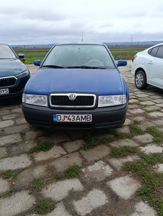 Vând Skoda Octavia