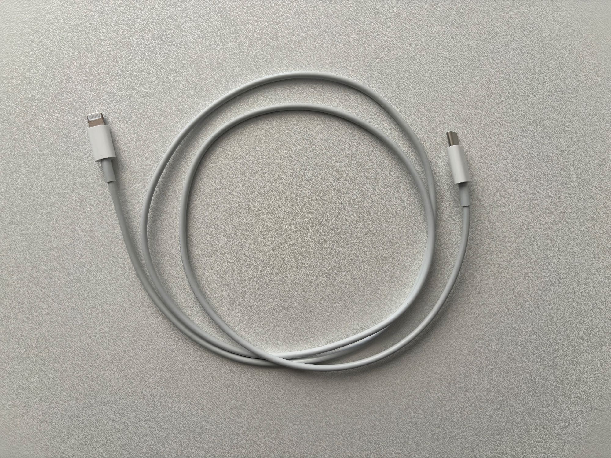 Cablu de date/incarcare Apple USB-C - Lightning (1 m)