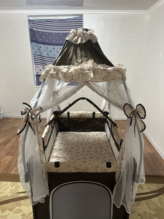 Манеж в отличном состояние