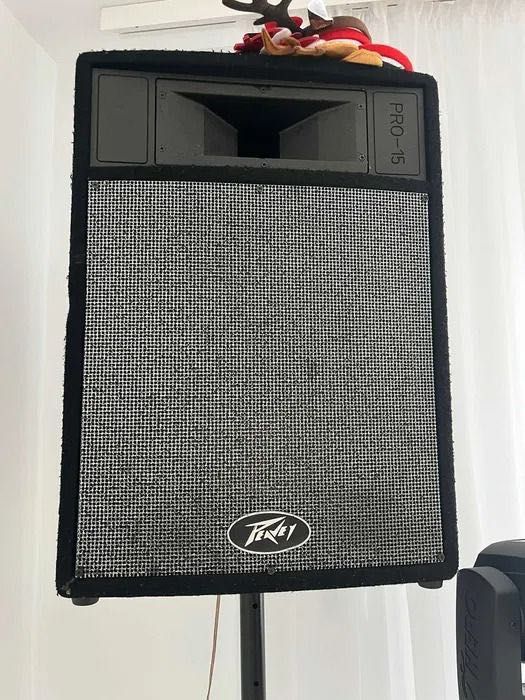 Boxe Peavey și mixer