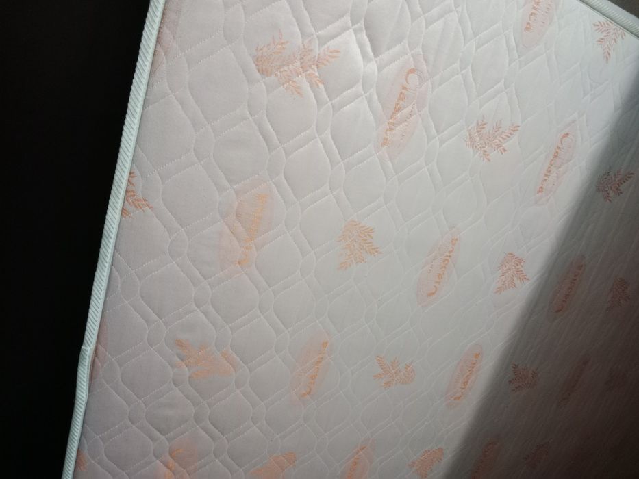 Продам матрасы 160х200