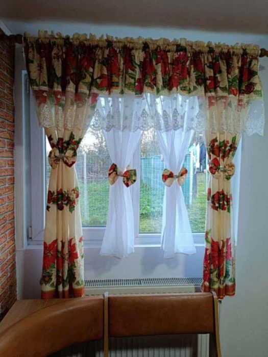 Modelul favorit este acum în stoc 
 Set perddea+draperie 175 lei