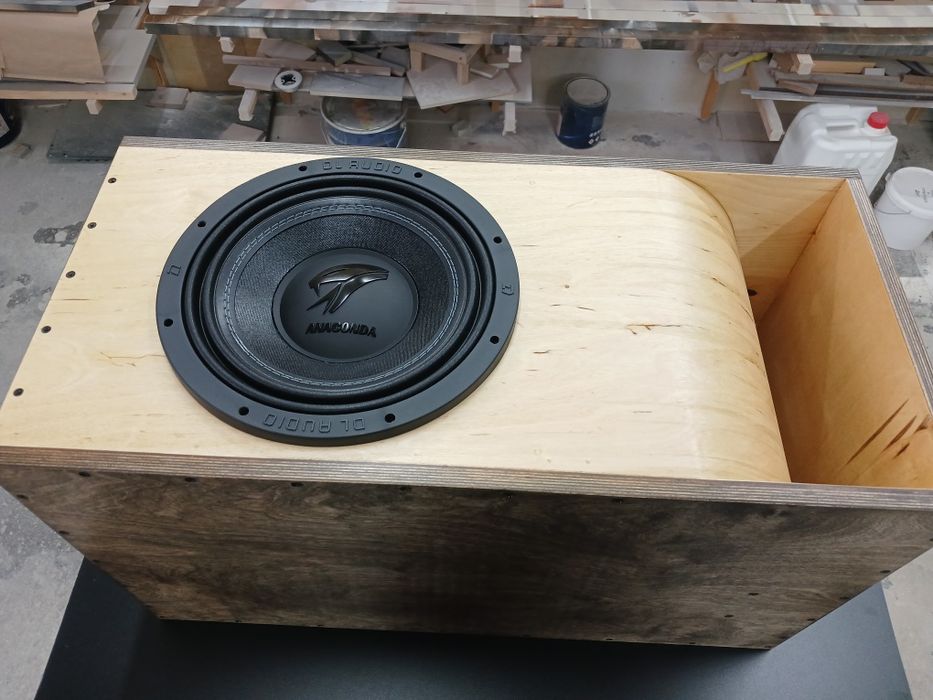 Продам расчетный короб для 12 дюймового сабвуфера(самбуфера)