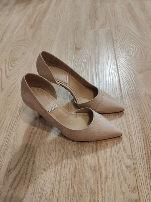 Noi! Pantofi stileto STRADIVARIUS