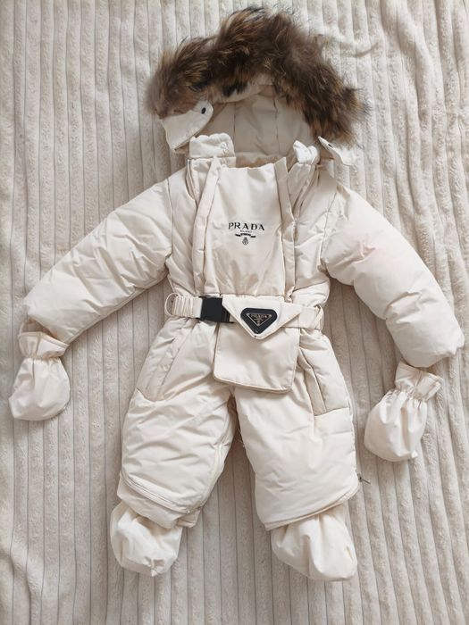 Зимний комбинезон оригинал chicco,prada
