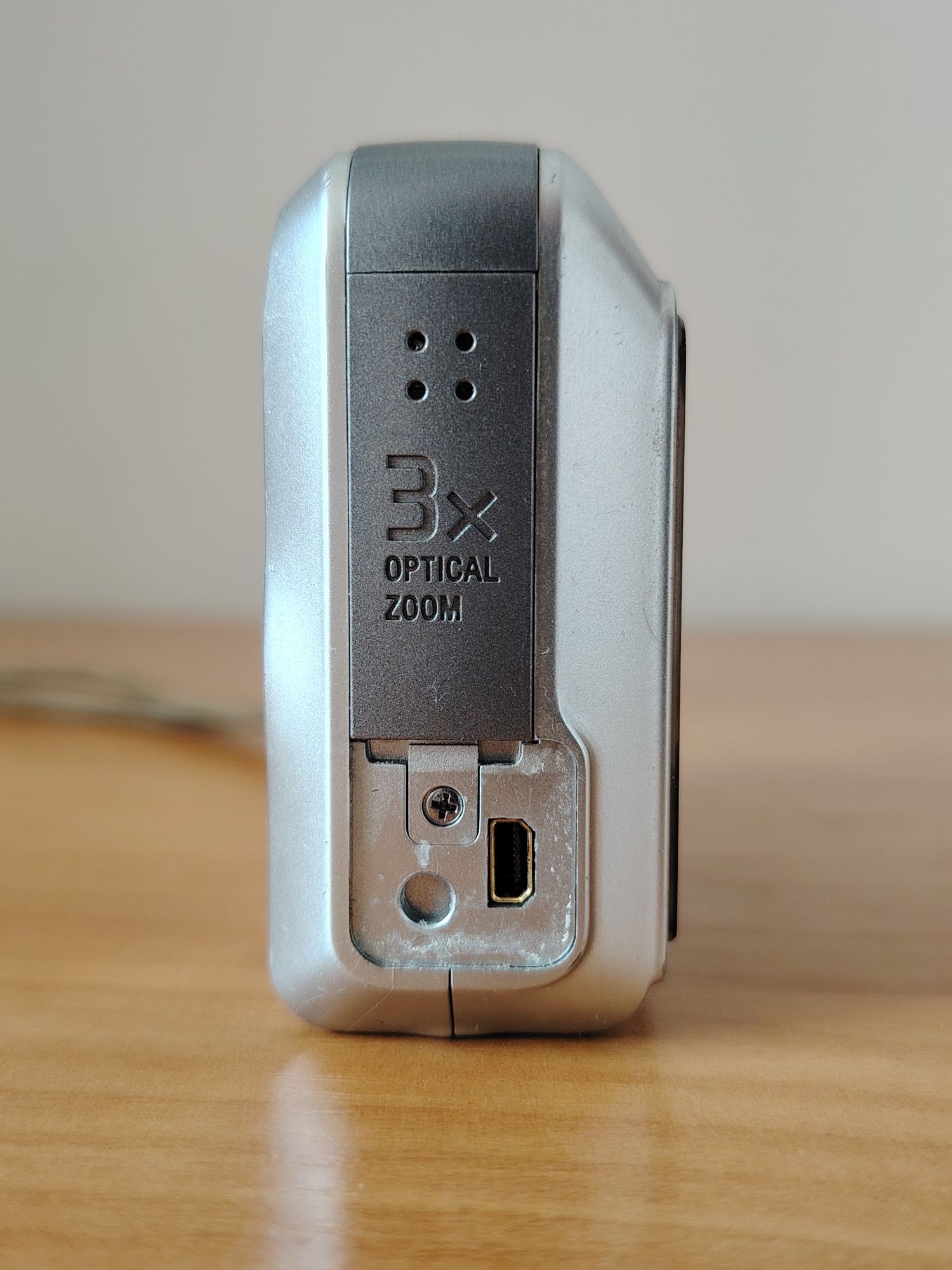 Sony Cybershot DSC-S650 работещ