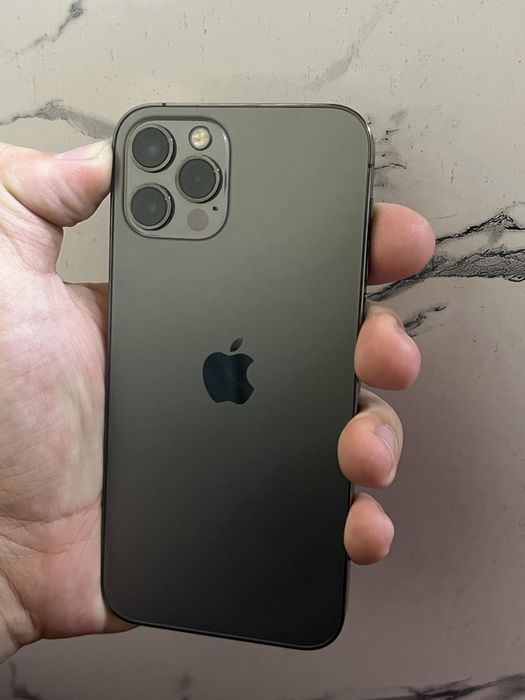 iPhone 12 pro black