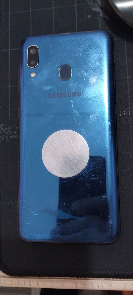 Samsung A20 3/32 sotiladi