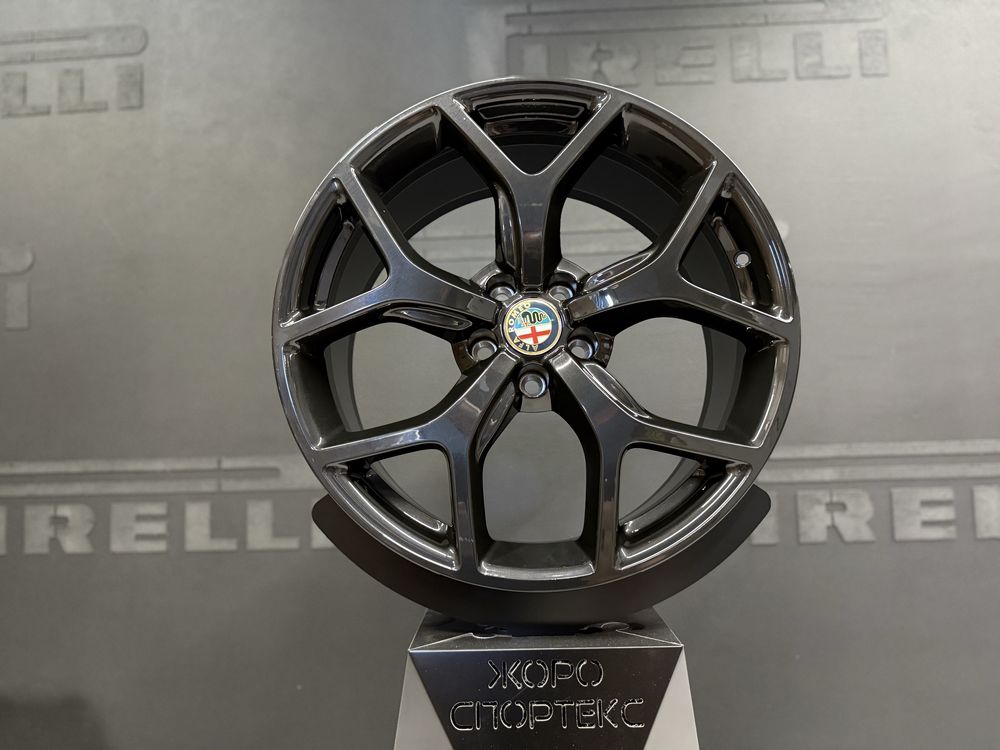 19цола Alfa Romeo Giulia Оригинални 4бр Алфа Ромео Джулия 5x110