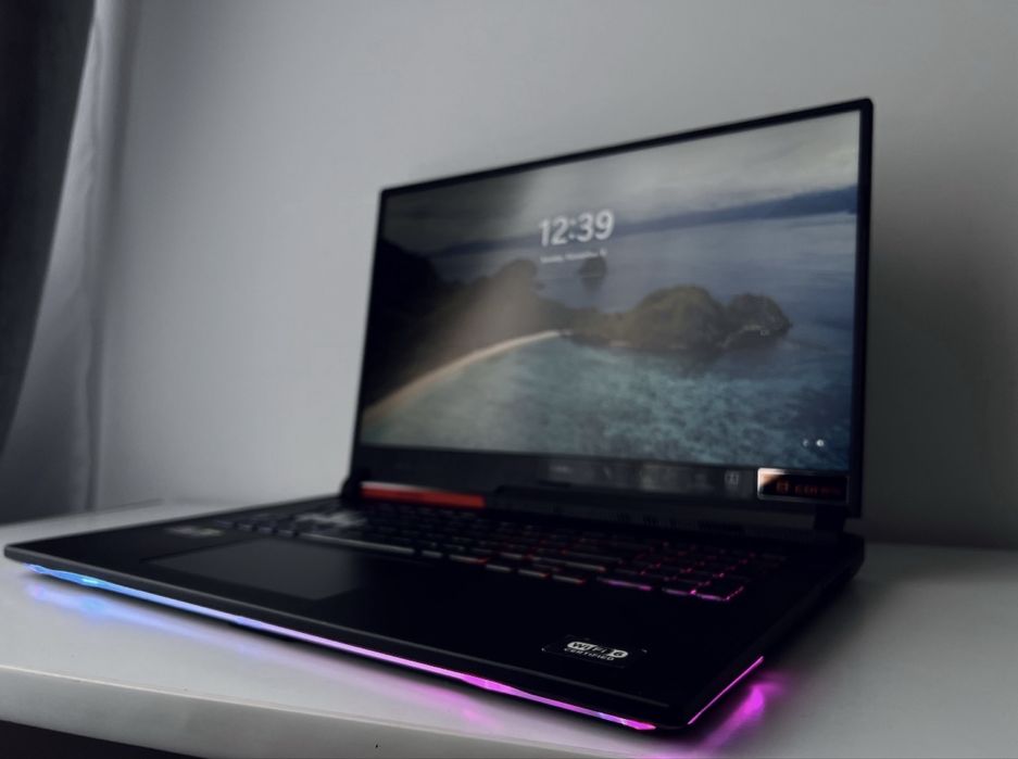 Asus Rog STRIX G713IE Rayzen7 RTX 3050