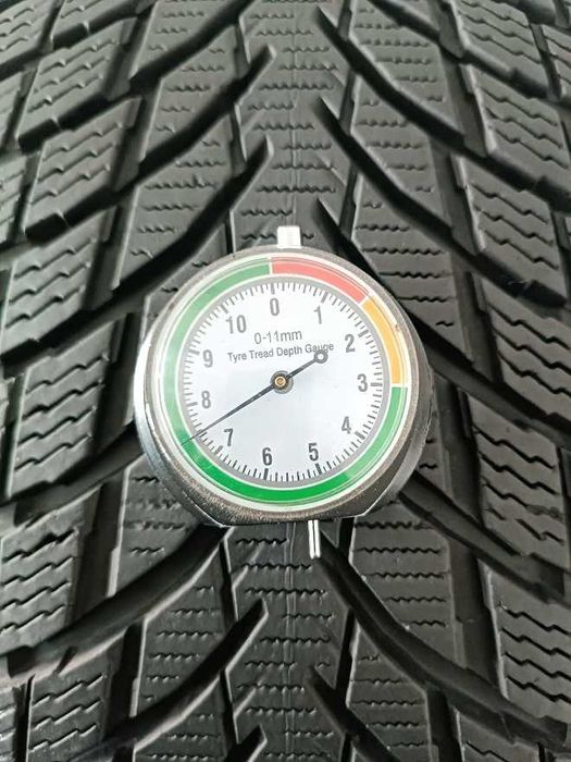 215/50/18 92V 215 50 18 NOKIAN CP N10718 M+S