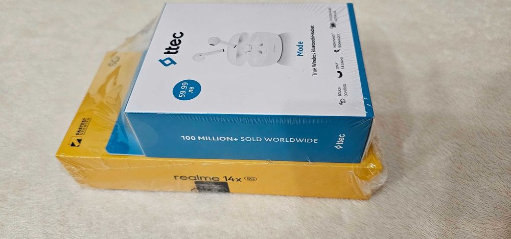 Неразопакован Realme 14x 5G в комплект със слушалки