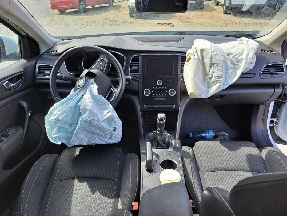 Dezmembrez Renault Megane 4 Estate 1.5 BlueDci K9K-U8 95 Cai