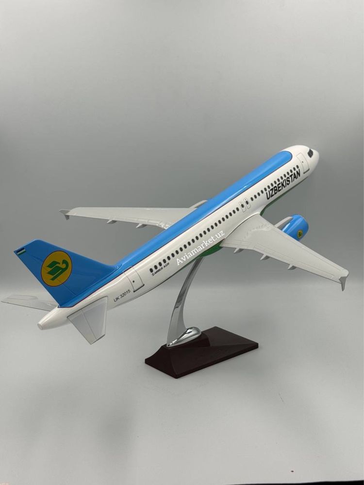 Самолет модель Airbus A320 Uzbekistan Airways сувенир/игрушка