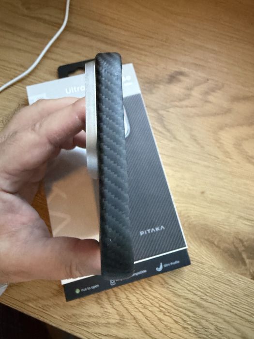 Husa Iphone 16 Pro Max Pitaka,ca noua