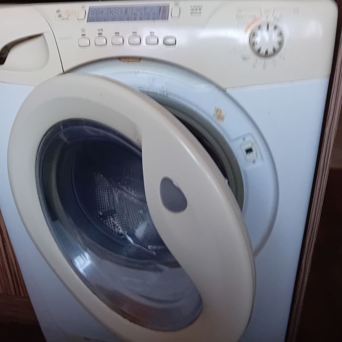 Пералня със сушилня Candy