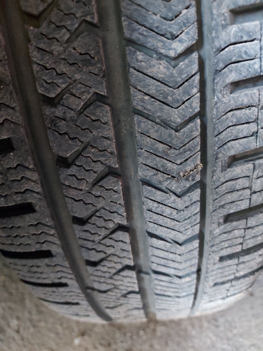 Vând roti tablă Ford 15" cu anvelope All Season