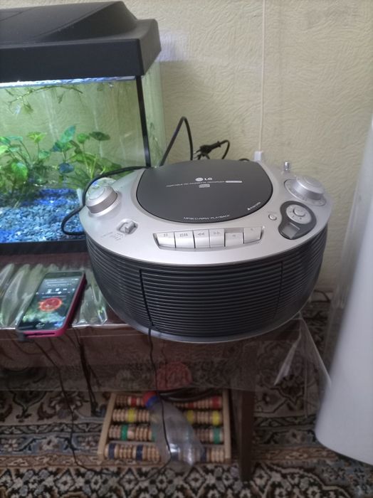 Винтажный бумбокс LG LPC M150x