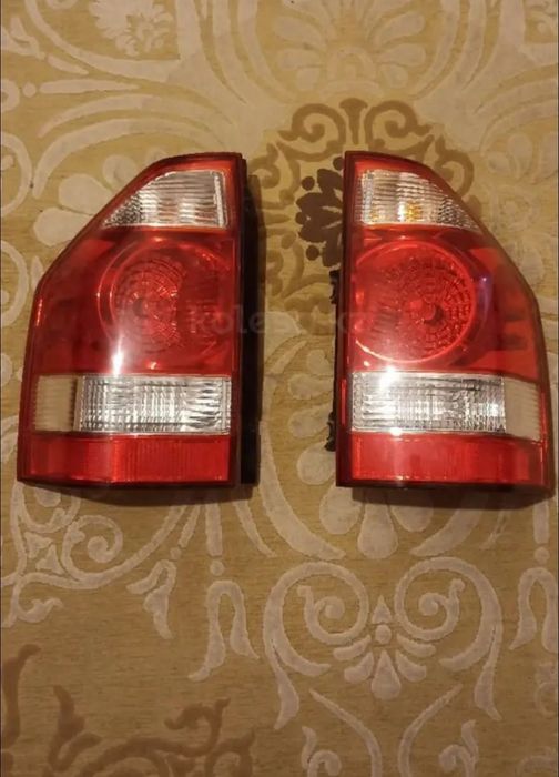 Продам задание фонари Mitsubishi Pajero  Паджеро 3