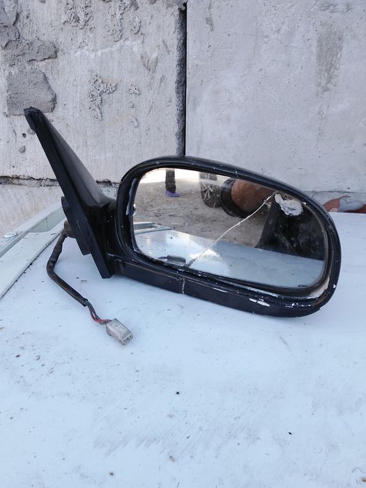 Зеркало Тойота Карина правое