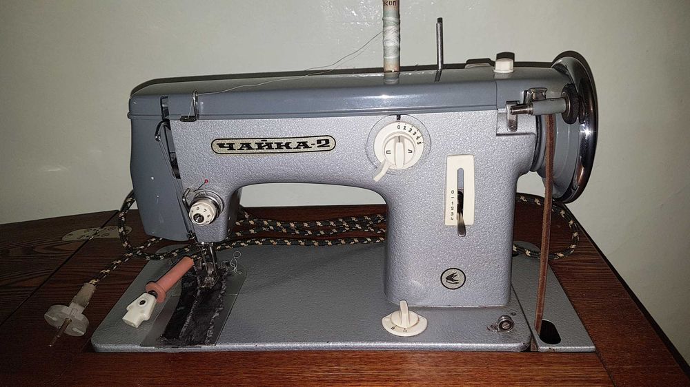 Швейная машинка Чайка-2(эл.привод) отл.состояние
