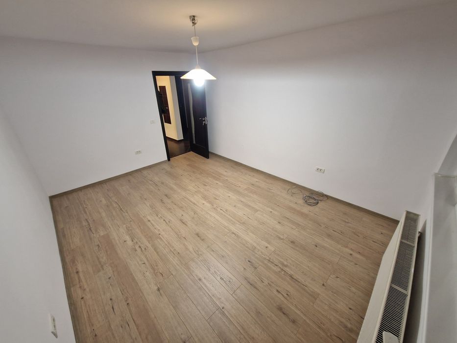 Proprietar, 3 cam, dec, Judetean