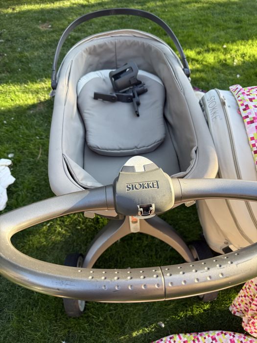 Carucior Stokke (kit vara ,iarna,umbrela,plasa tantari, pelerina etc