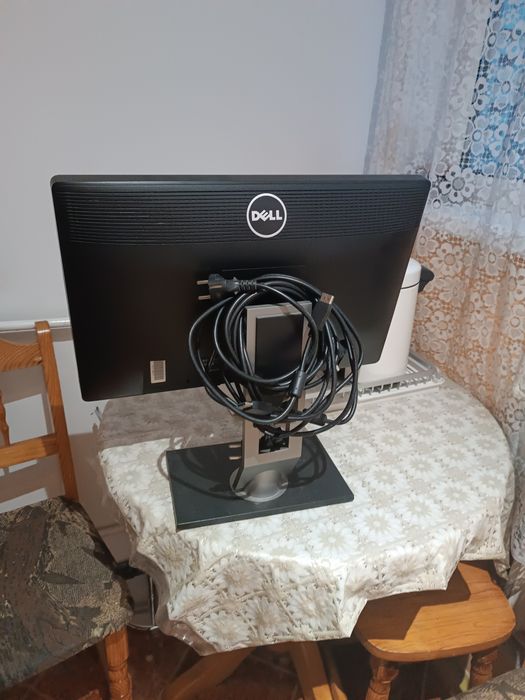 Монитор Dell 22 p2213t
