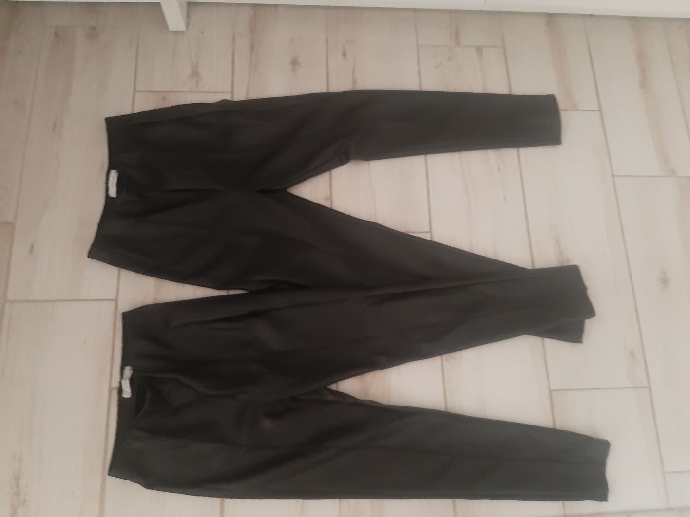 Pantaloni piele reserved  măsură  140 si 152