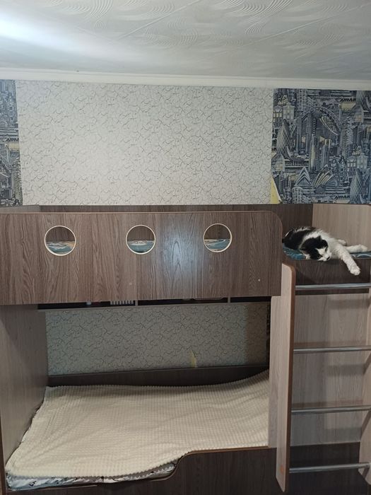 Продам двухъярусную кровать