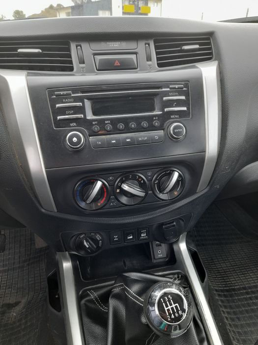Vând Nissan Navara 2016