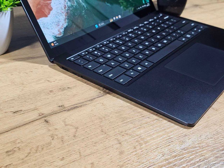 Surface Laptop 4 / i7 1185G7 / 16Gb/256Gb *13.5” IPS 2K FaceID