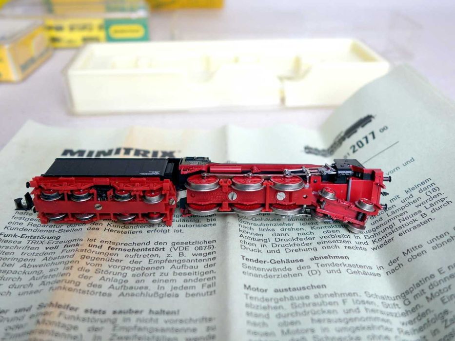 Комплект влакчета и вагони TRIX