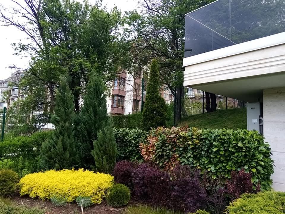 Озеленяване, косене, поддръжка на тревни площи