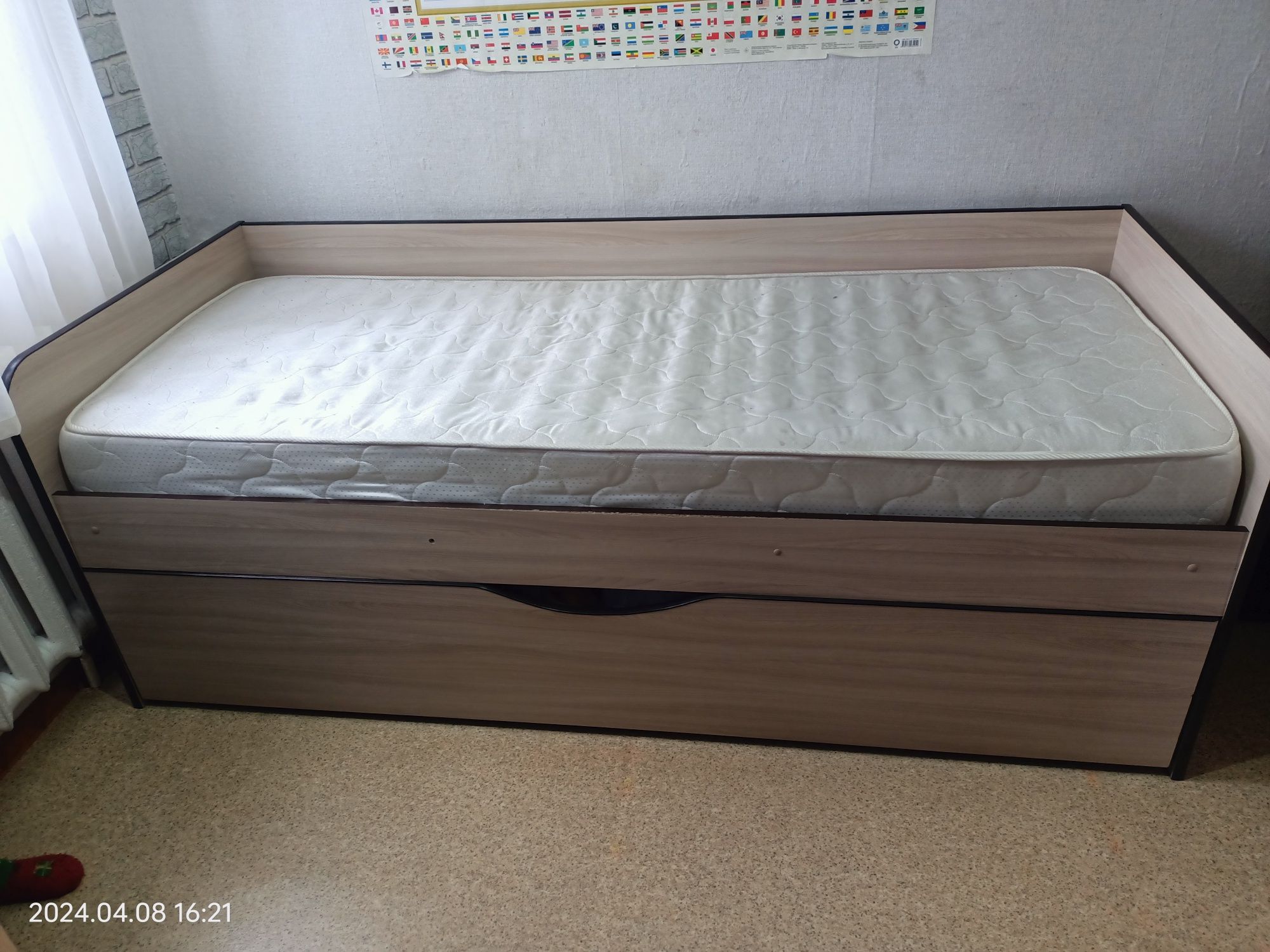 Кровать двухъярусная (два матраса)