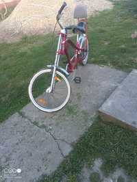 Bicicleta tip chopper