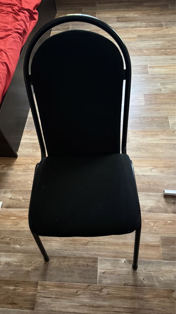 Продам стулья офисные