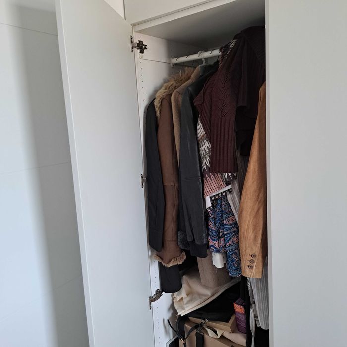 Dulap Platsa Ikea 300cmx240cmxA60cm 3000 lei