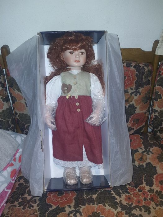 Порцеланова кукла