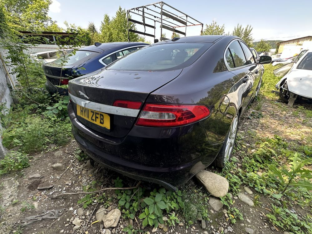 Jaguar XF 2011 fara motor visiniu jante R20 impecabil