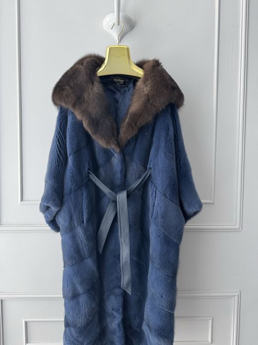 Норковая шуба с воротом из соболя