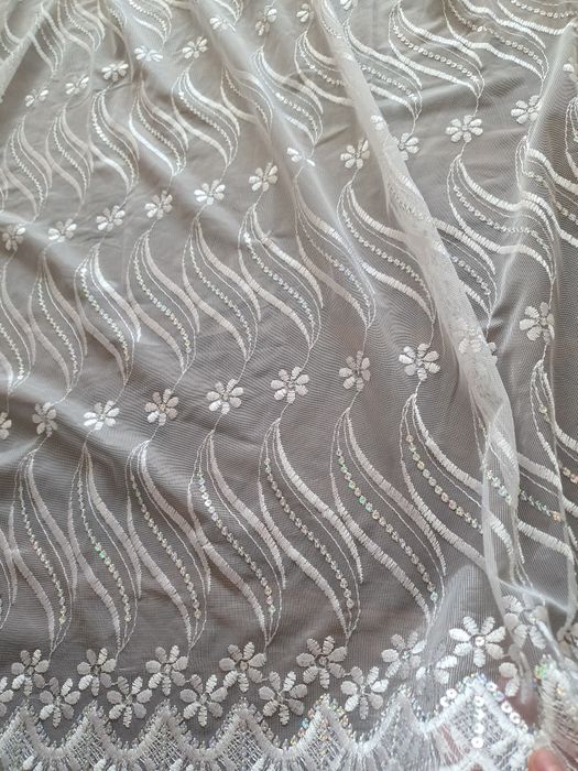 Perdea cu broderie si paiete 7.25 (3m) x 1.84m inaltime