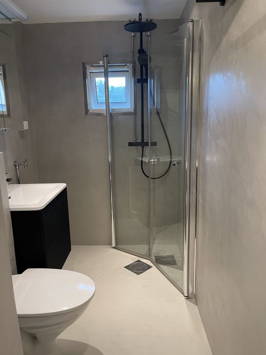 Renovari , echipari  bai , instalatii sanitare