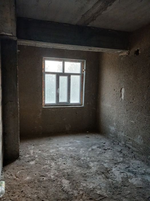 BAMda yangi uyda 2 xonali kvartira 2- qavatda cotiladi